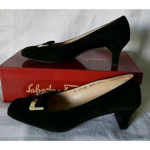 Salvatore Ferragamo Parodia Womens 8 AA Suede Heel